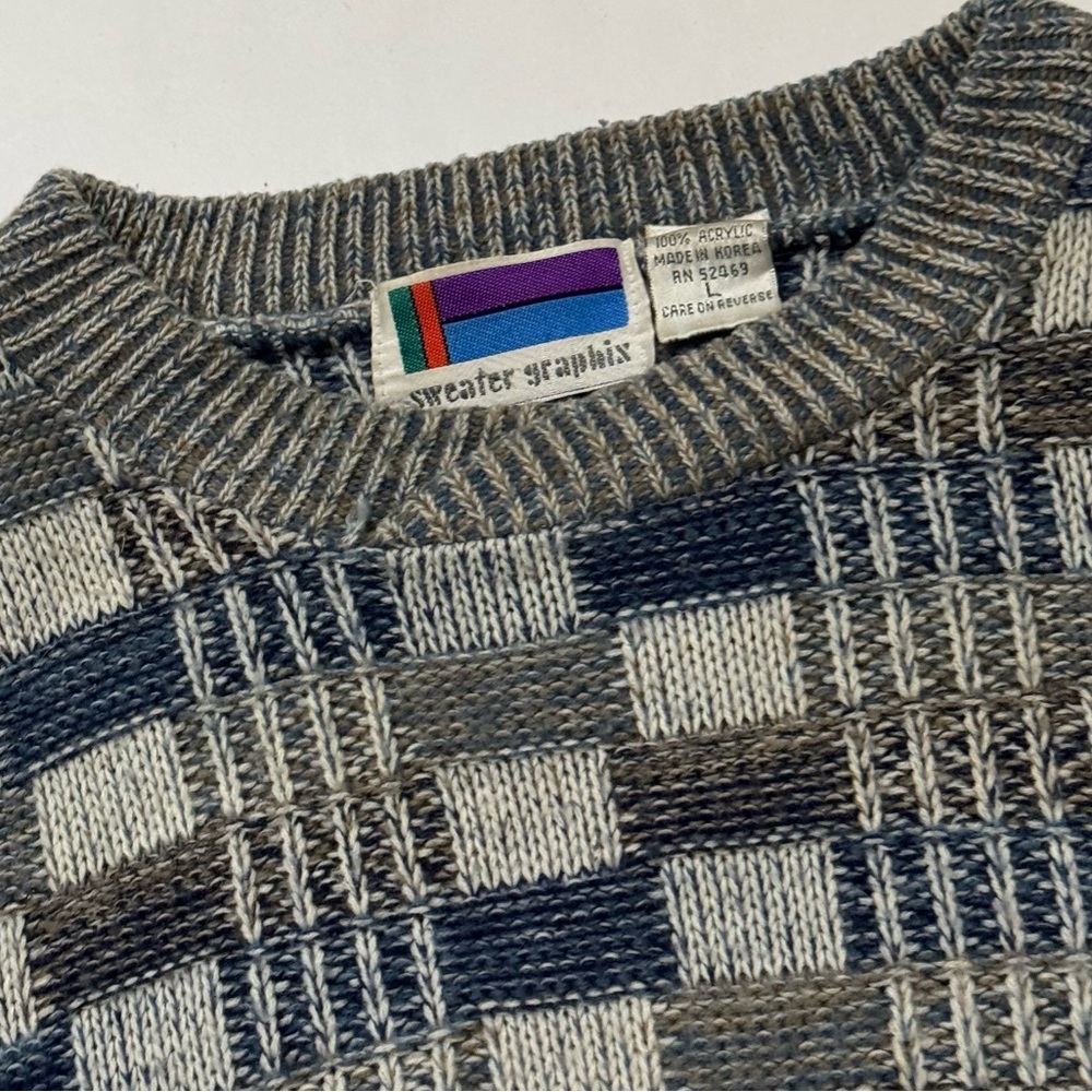 Vintage 90’s Checkered Sweatshirt - Picture 2 of 4